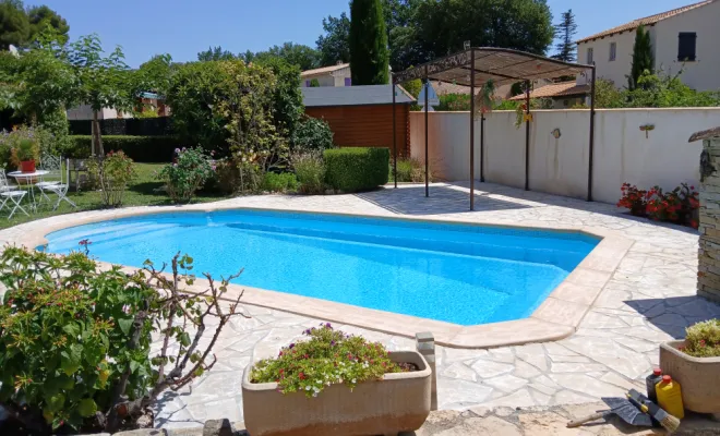 Pose d'un tapis de pierre , Cavaillon, FW.Résine