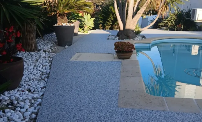 Résine décoratif piscine 